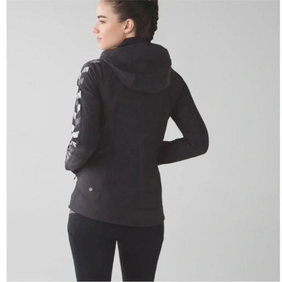 Lululemon Feelin'‎ Frosty Insulated Jacket - Picture 2 of 11